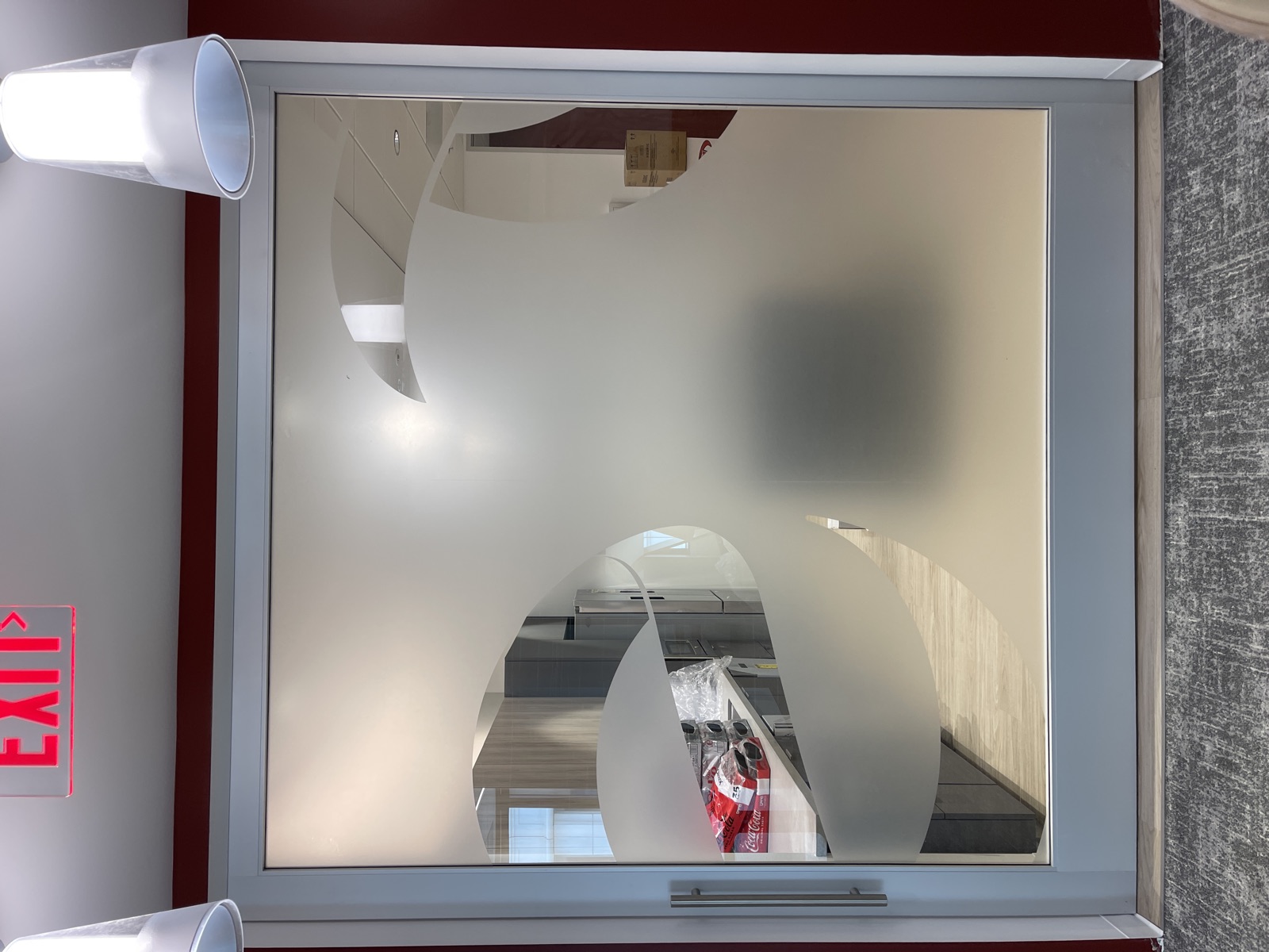 Interior window with decorative organic frosted pattern